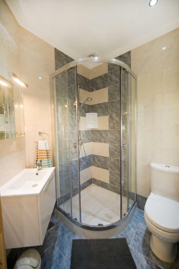 Sliema Duplex 1 Bedroom Apartment With 2 Bathrooms- Sleep 4 Exterior foto